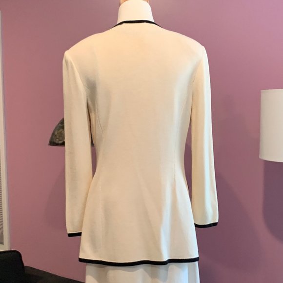 Vintage St. John cream with black trim dress suit, size 4 - Picture 2 of 6